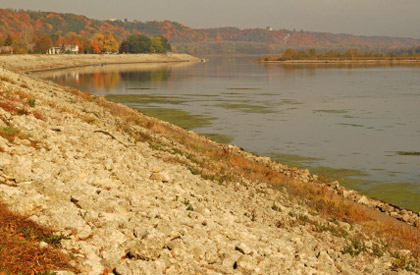 ©iStockphoto.com/PhilAugustavo | Levee for flood control on the Mississippi River in Iowa.